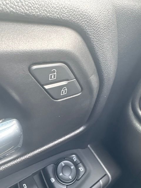 Used 2023 Black Chevrolet Custom image 18