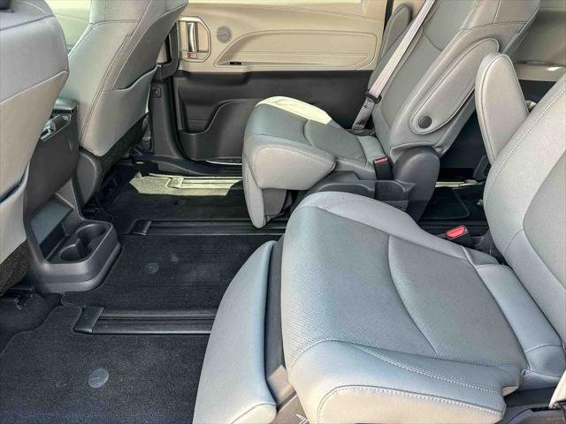 Certified Used 2021 CELESTIAL SILVER Toyota  image 18