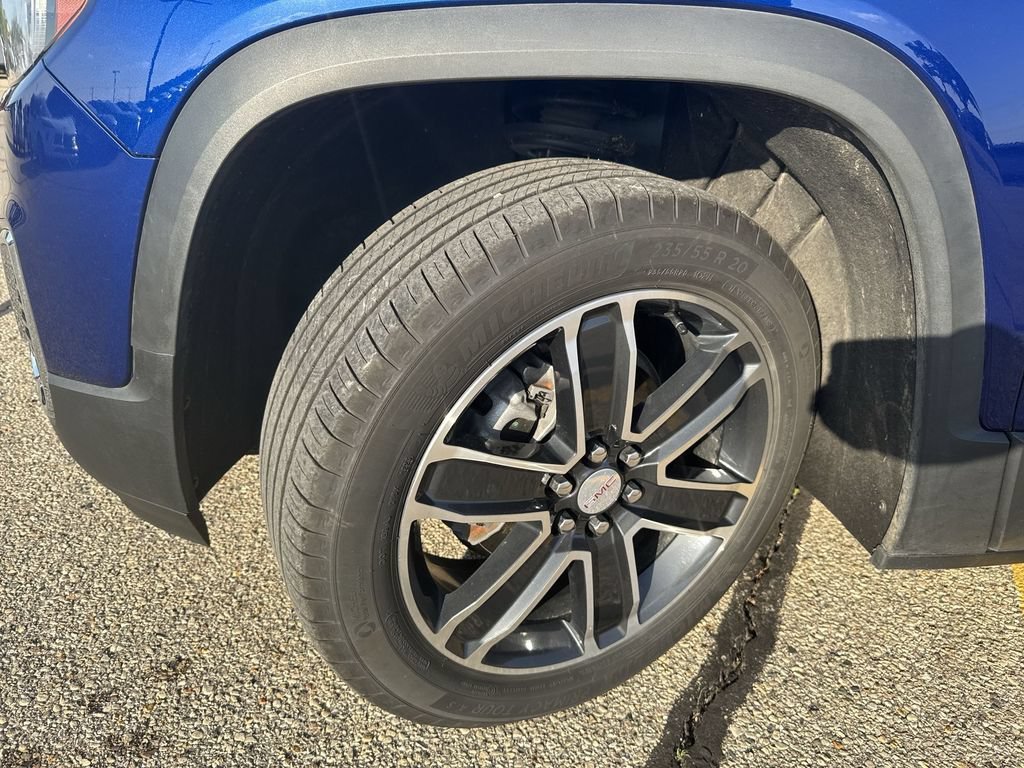 Certified Used 2023 Ultra Blue Metallic GMC SLT image 3