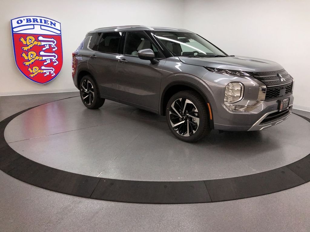 Used 2022 Grey Mitsubishi SEL image 1