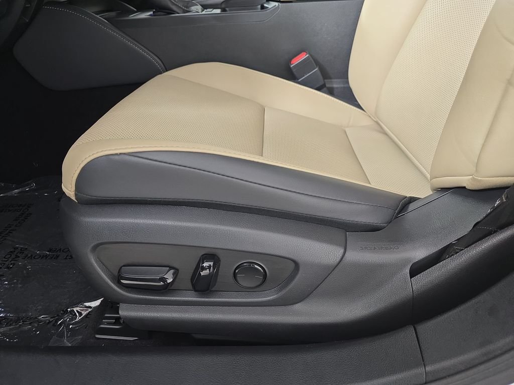 Used 2020 White Pearl Lexus 350 image 31