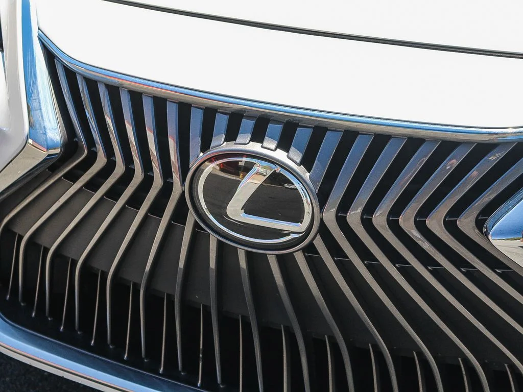 Used 2020 White Lexus 350 image 6