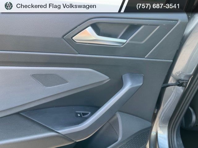 Used 2025 Platinum Gray Metallic Volkswagen 1.5T SE image 26