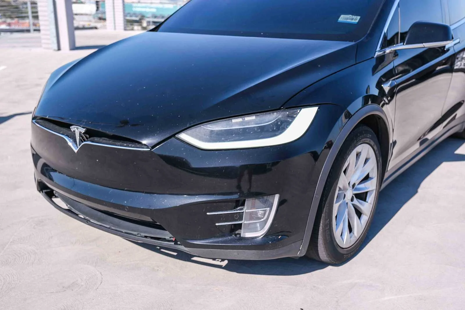 Used 2018  Tesla  image 11
