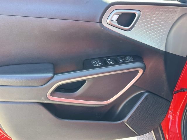 Used 2022 Red Kia LX image 24