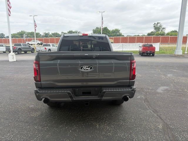 New 2026 Gray Ford XLT image 4