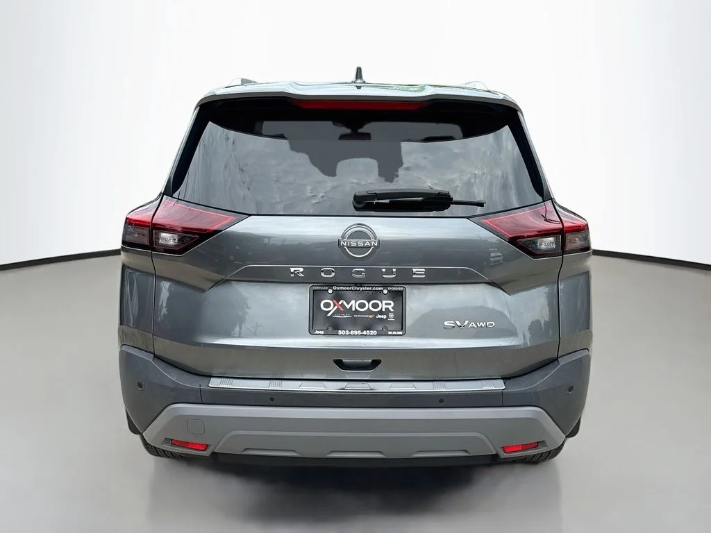 Used 2023 Gun Metallic Nissan SV image 6