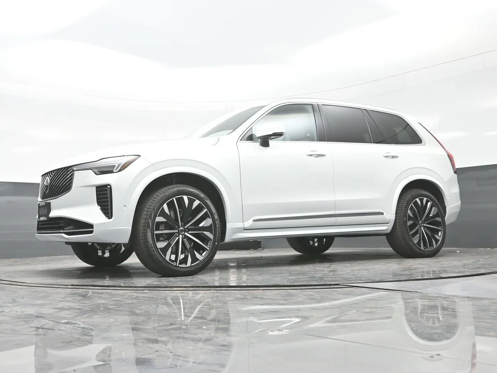 Used 2026 Crystal White Volvo Plus image 25