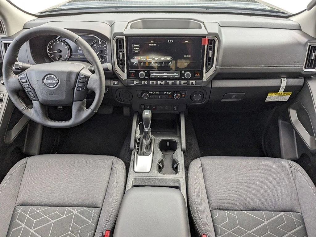 2025 Nissan Frontier SV - Photo 12