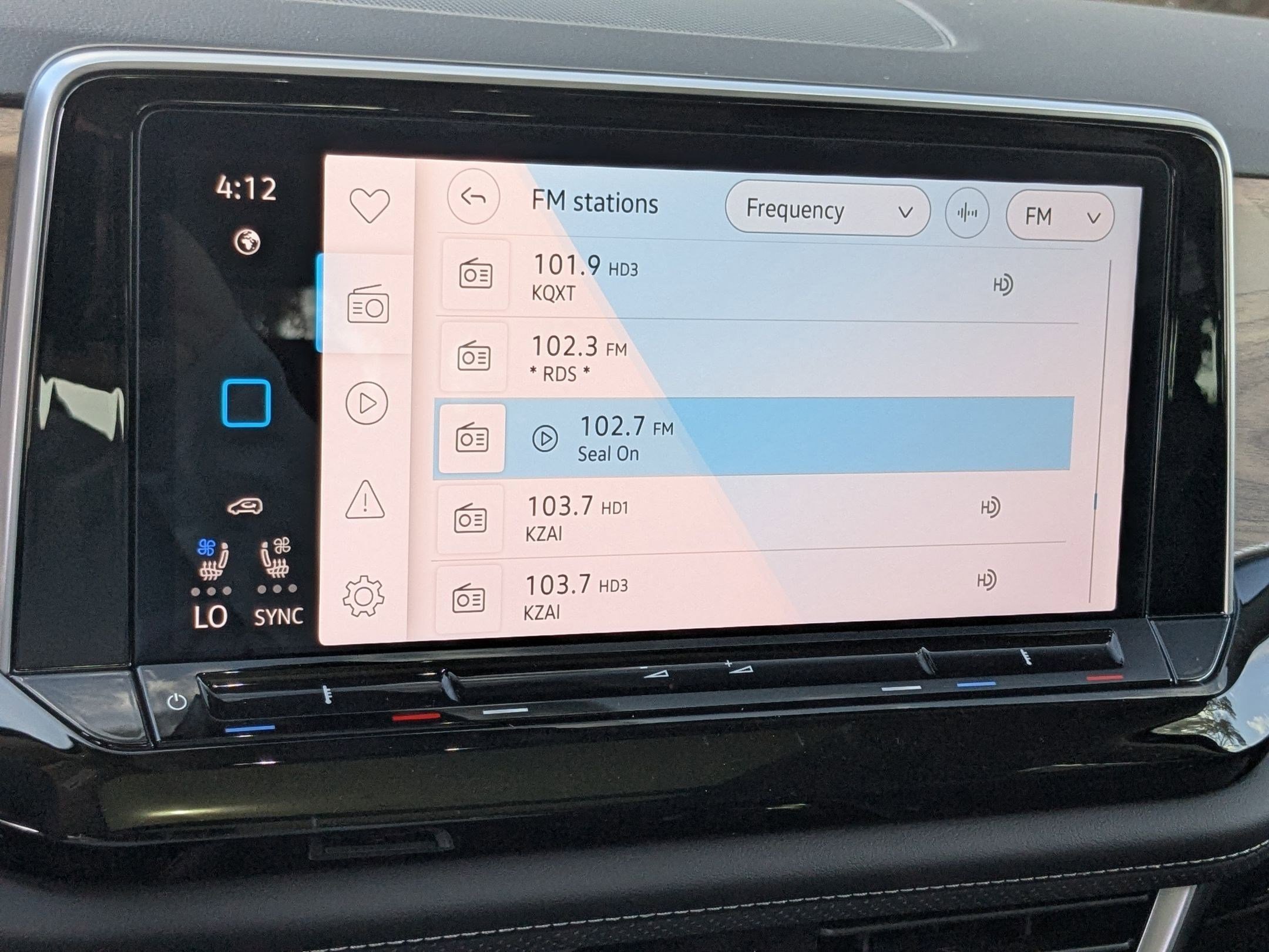 New 2026 Deep Black Pearl Volkswagen 2.0T SE w/Technology image 11