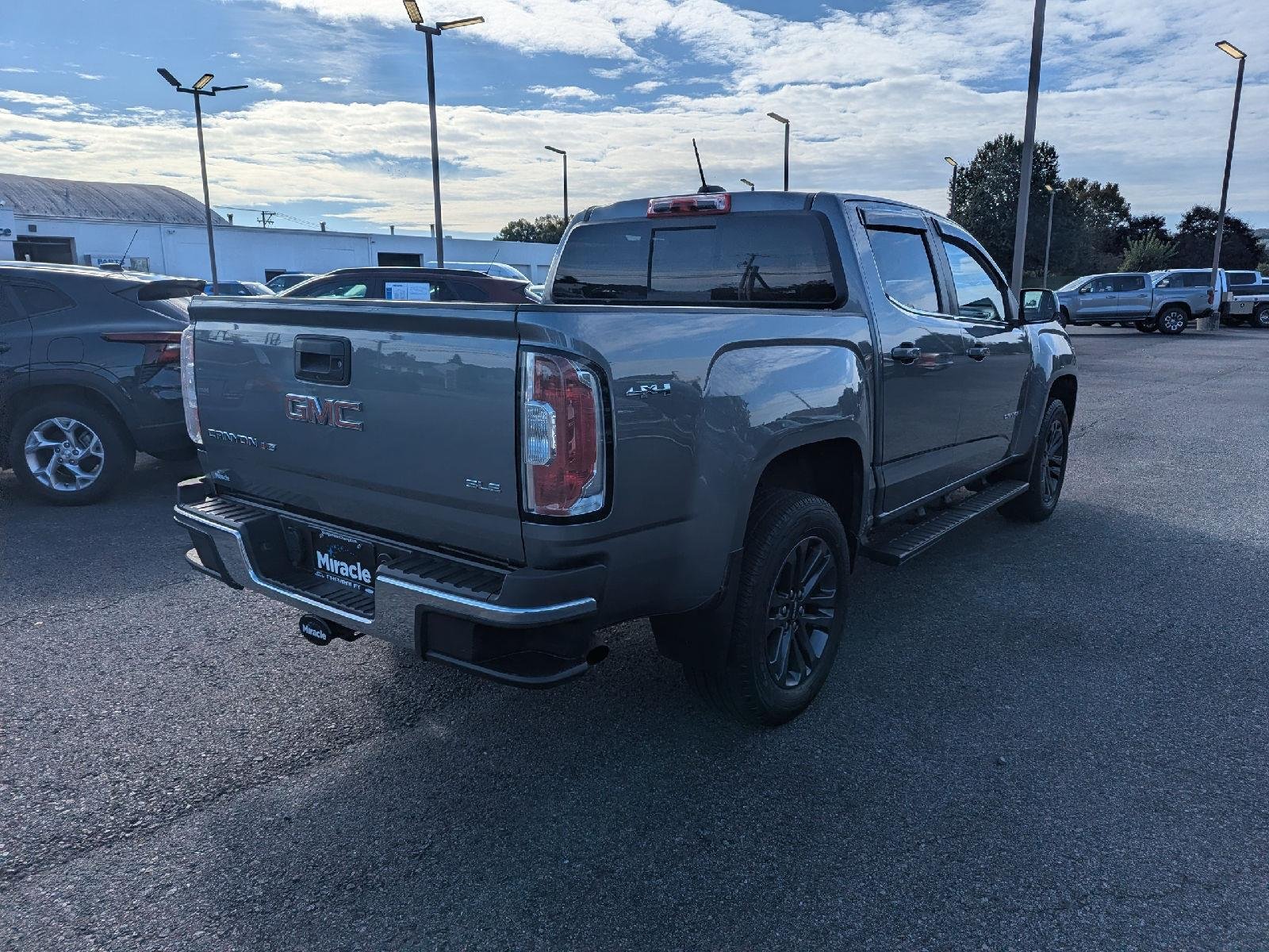 Used 2019 SATIN STEEL METALLIC GMC 4WD SLE image 7
