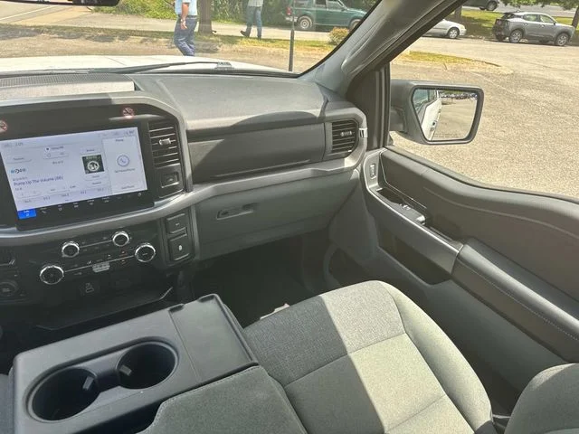 Used 2025 White Ford XLT image 18
