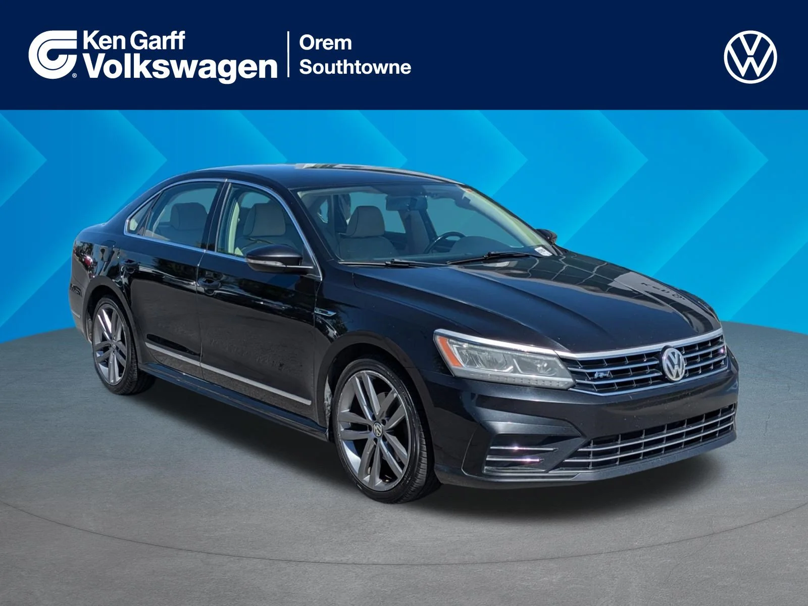 Used 2017 Deep Black Pearl Volkswagen R-Line w/Comfort Pkg image 1
