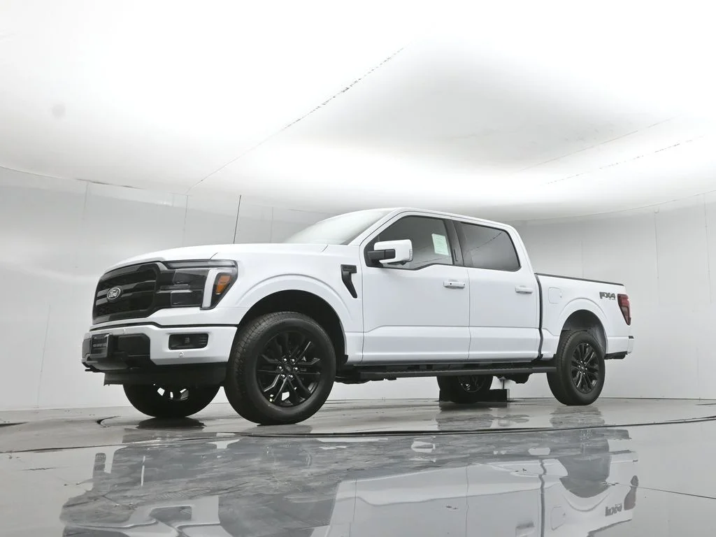 New 2026 Oxford White Ford Lariat image 46