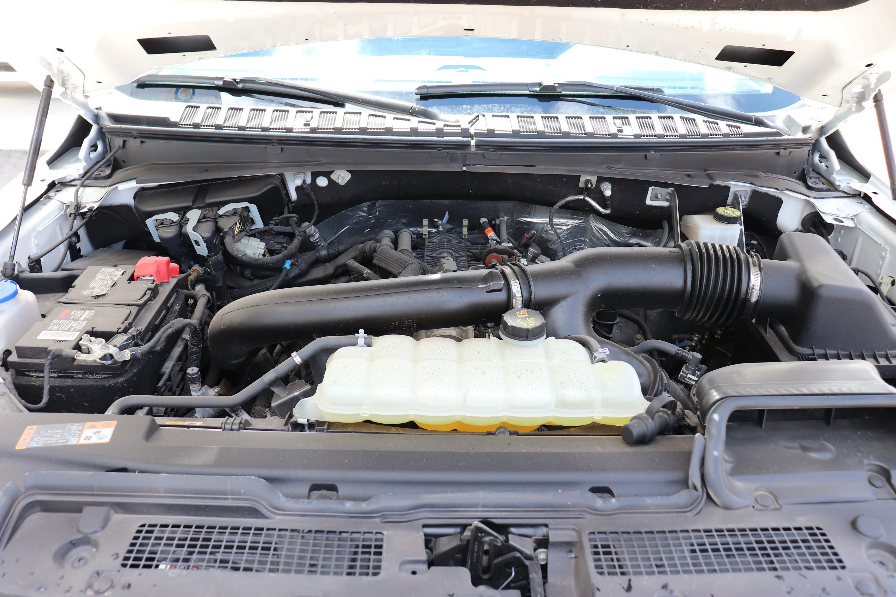 Certified Used 2023 White Ford Platinum 4x4 image 8