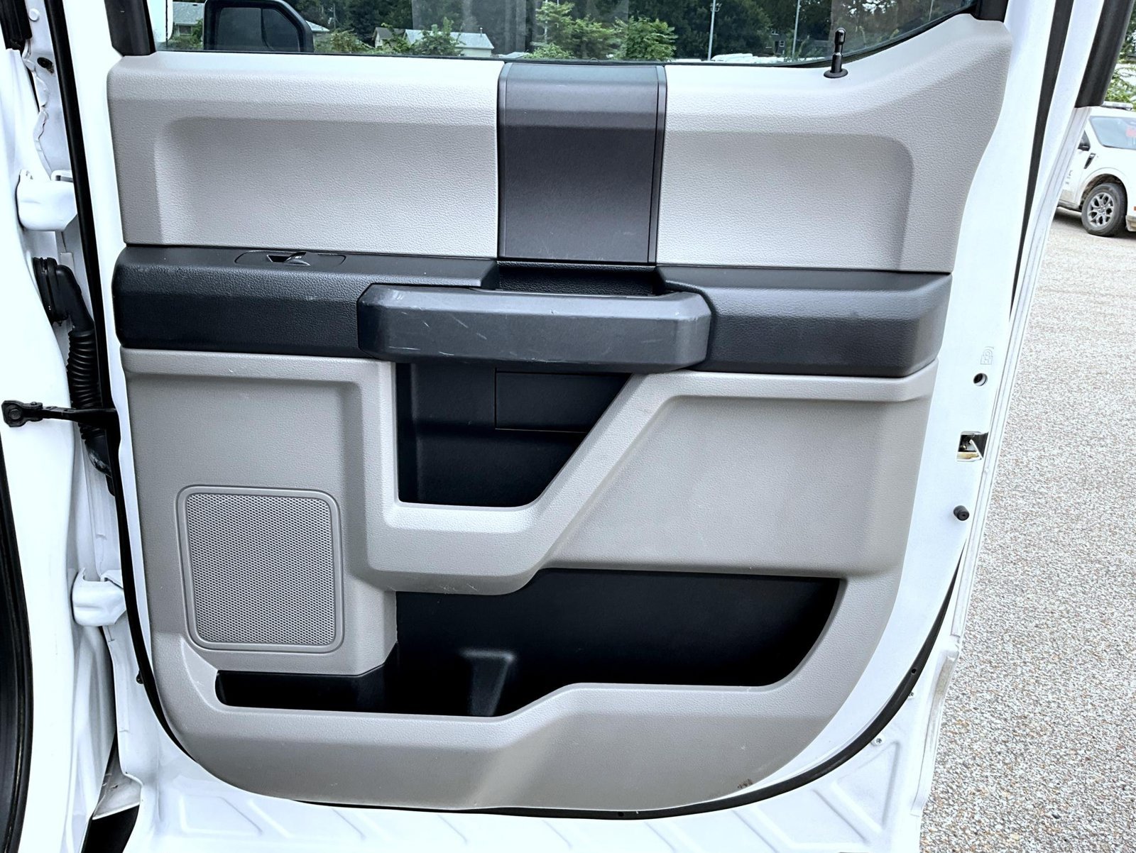 Used 2018 White Ford XL image 20