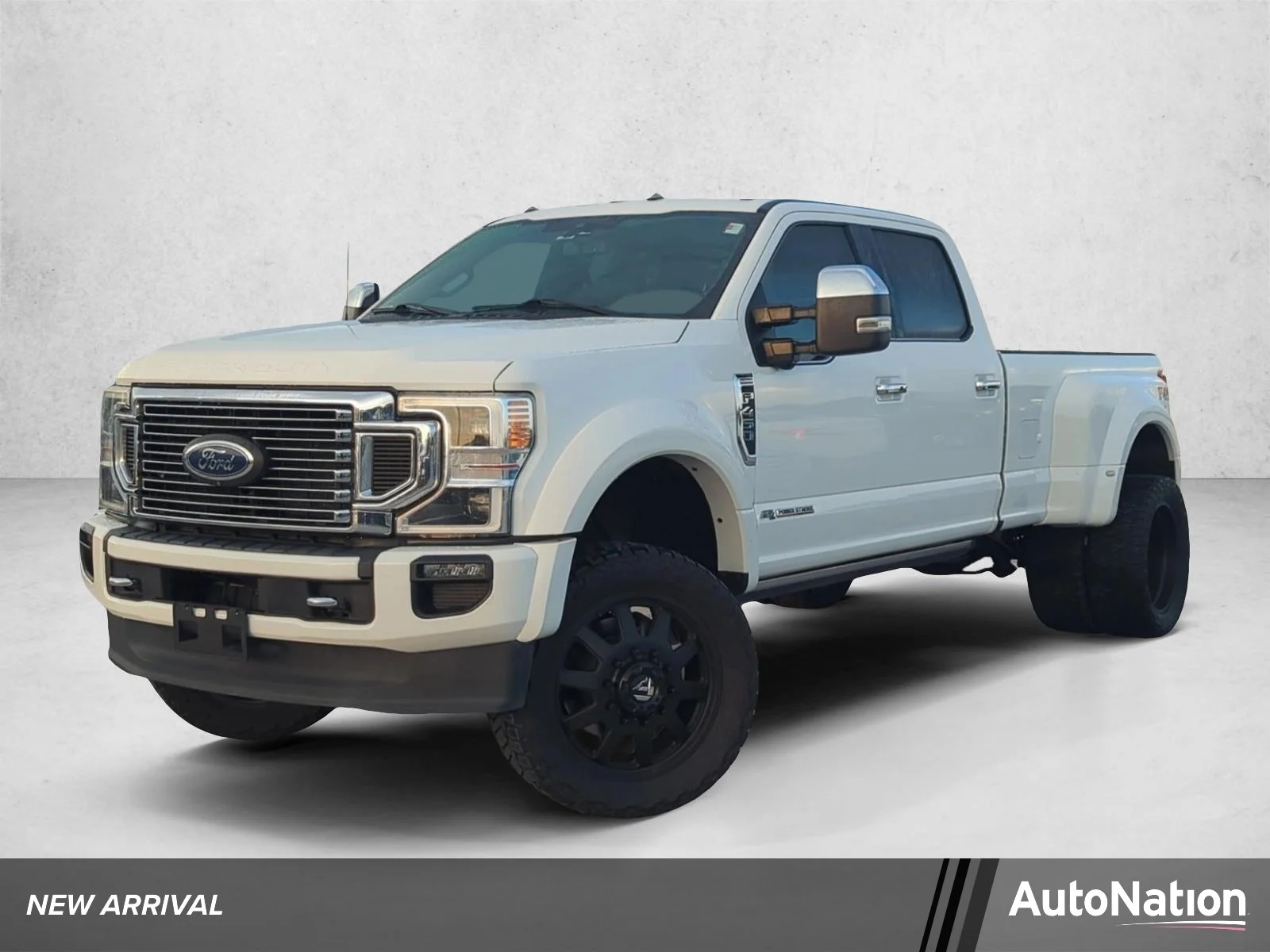 Used 2020 Star White Metallic Tri-Coat Ford Platinum image 1