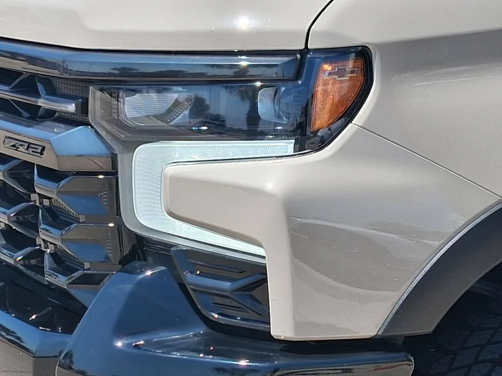 Used 2026 White Sands Chevrolet ZR2 image 8
