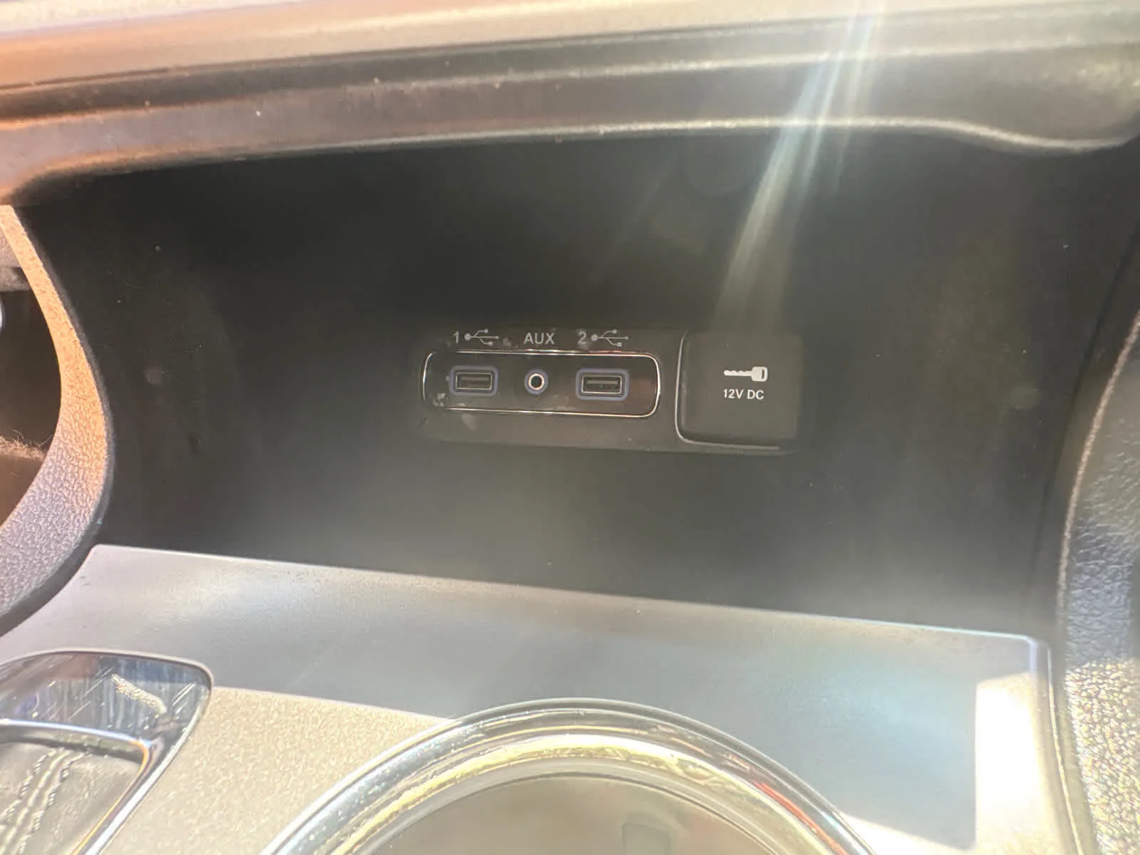 Used 2018 Diamond Black Crystal Pearlcoat Jeep Limited image 28
