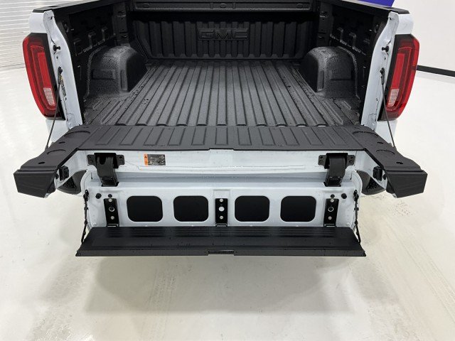 2026 GMC Sierra 1500 SLT - Photo 8