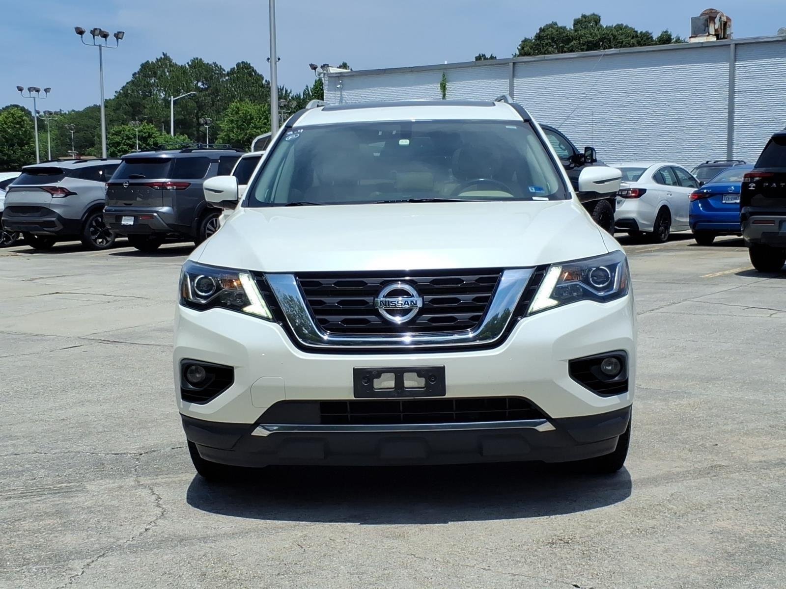 Used 2019 Pearl White Tricoat Nissan Platinum image 2