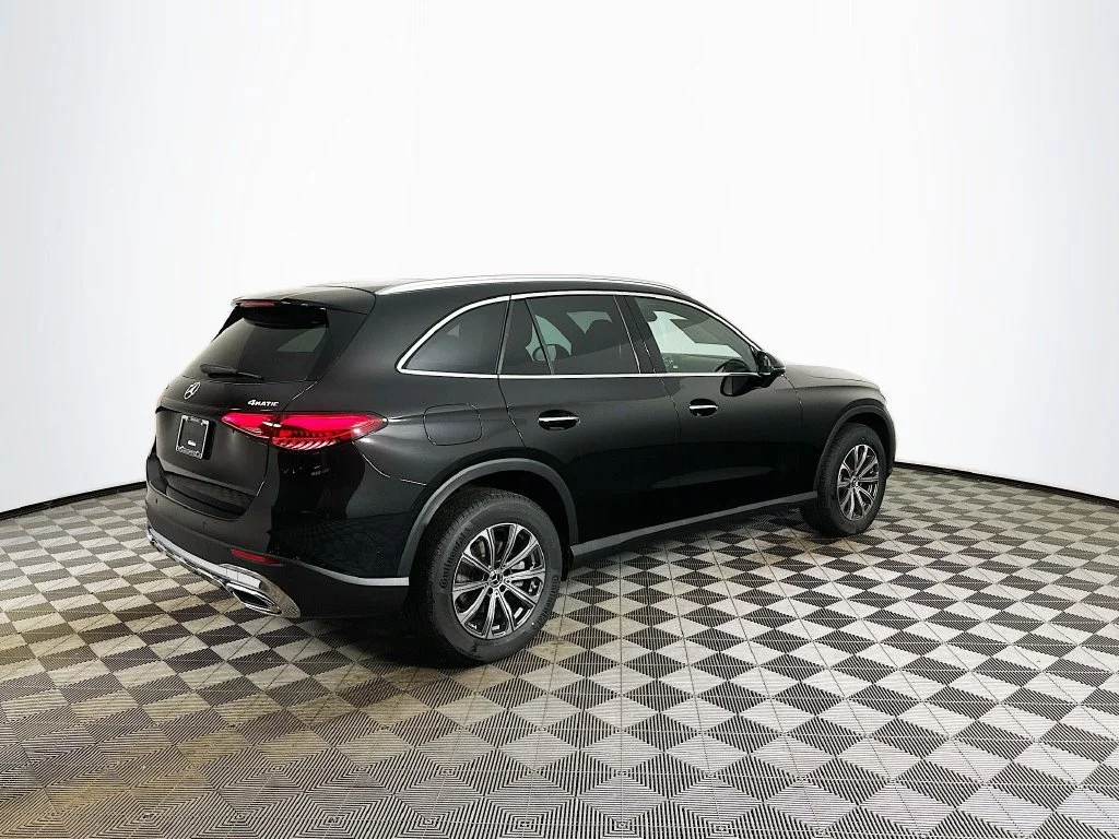 Used 2026 Black Mercedes-Benz GLC 300 image 6