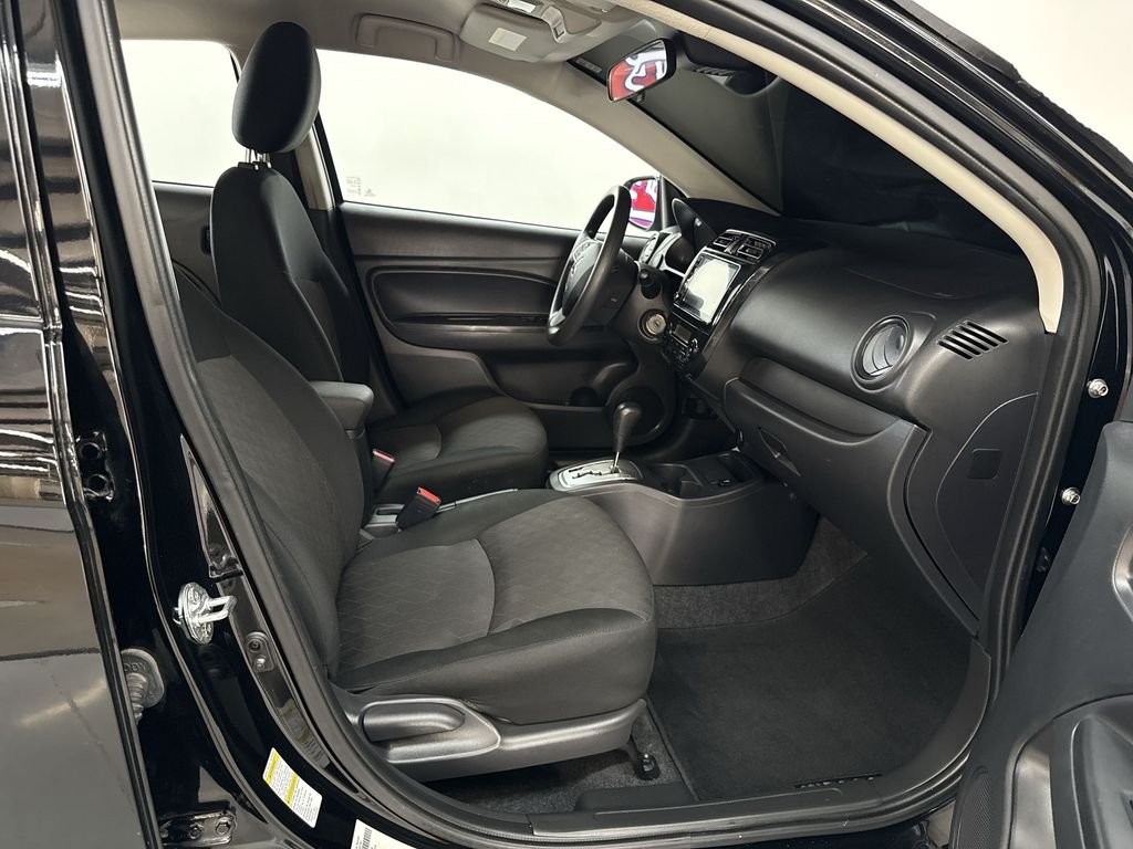 Used 2024 Jet Black Metallic Mitsubishi ES image 17