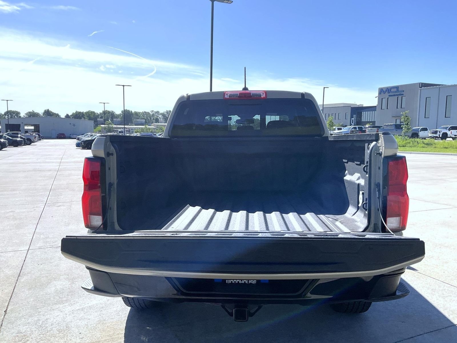 Used 2023 Beige Chevrolet Z71 image 9