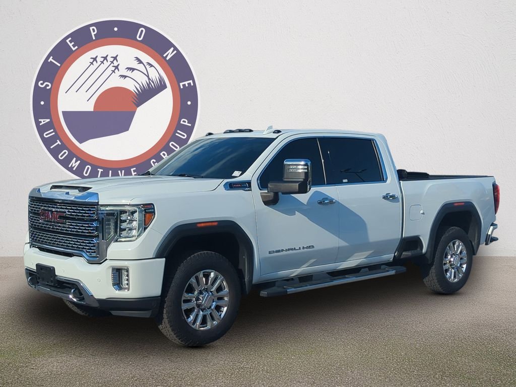 Used 2021 White GMC Denali image 1