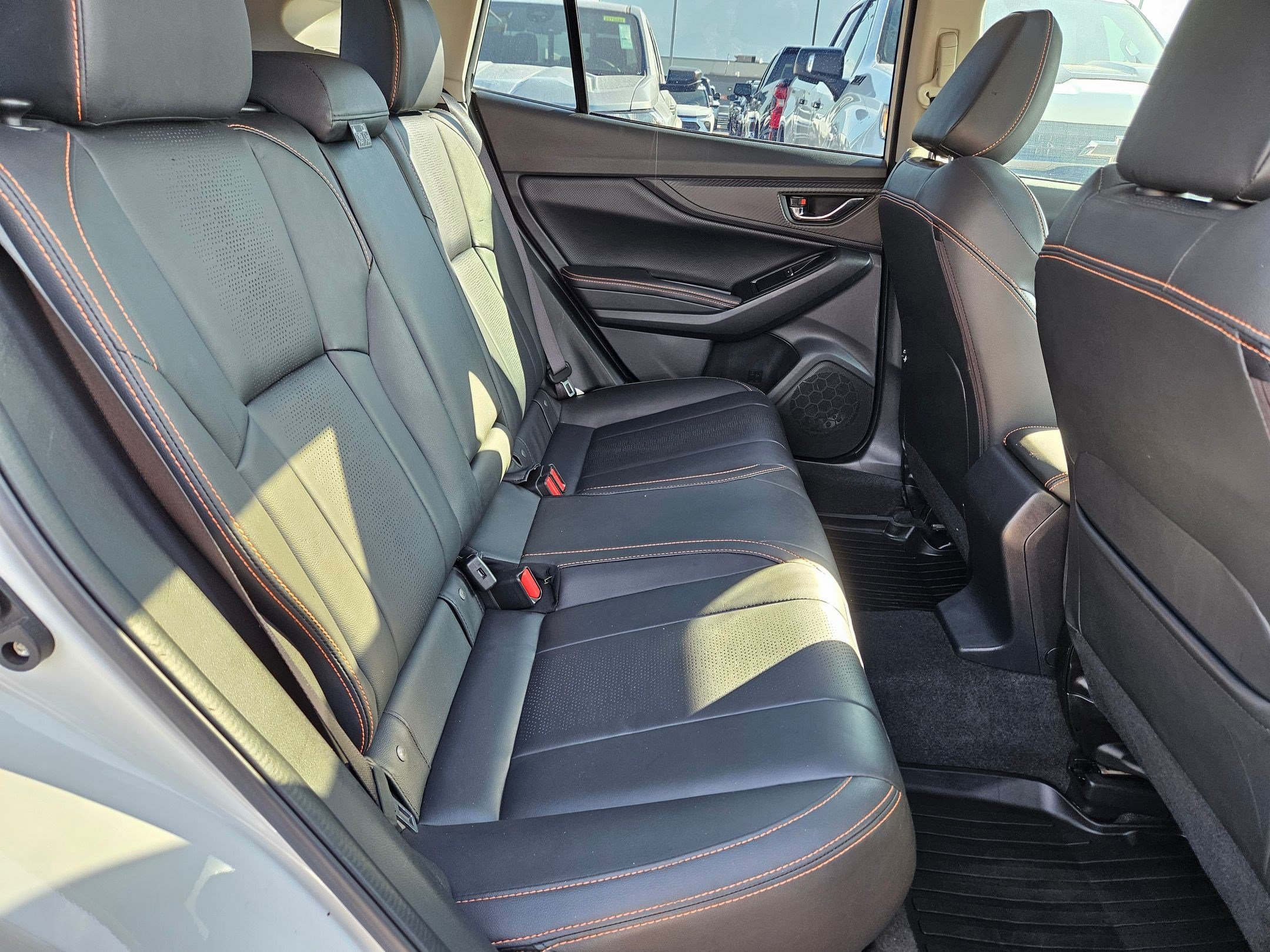 Used 2019 Crystal White Pearl Subaru Limited image 31