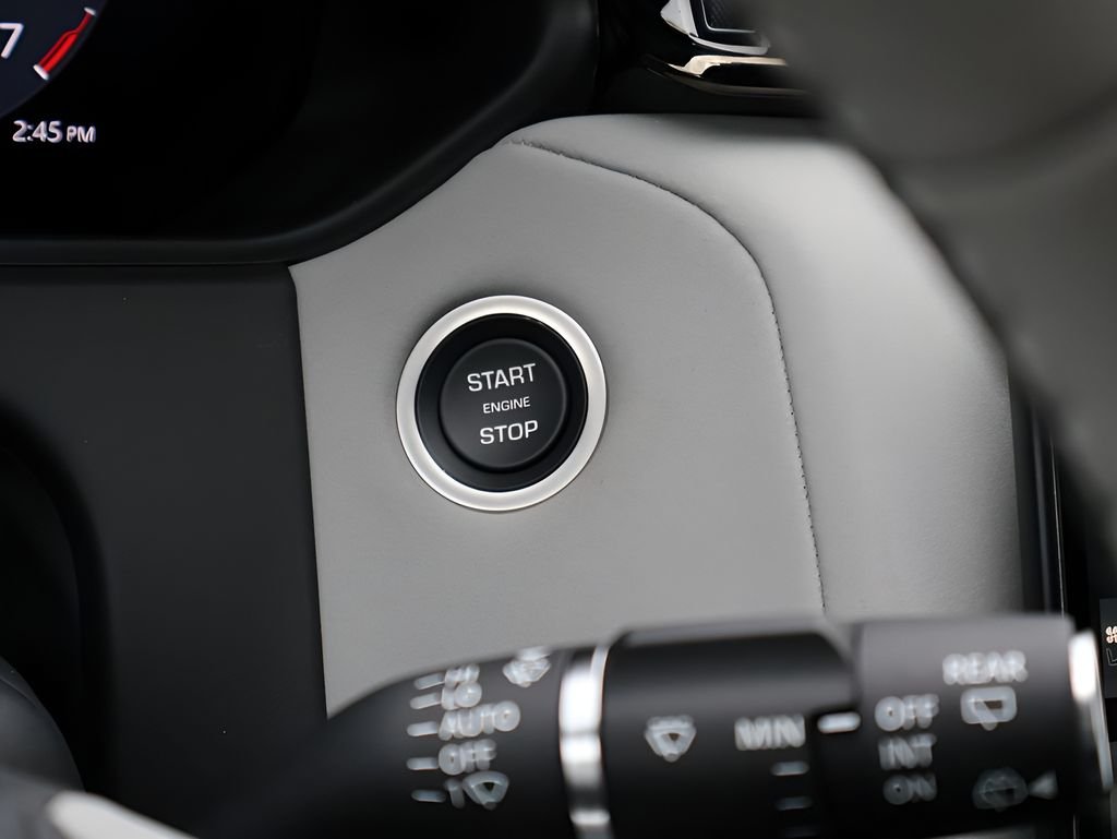 New 2026 Carpathian Grey Land Rover  image 26