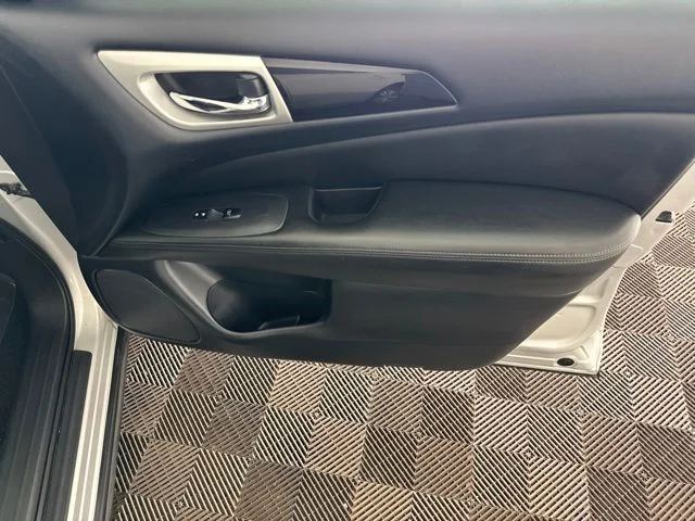 Used 2019 Silver Nissan SV image 19