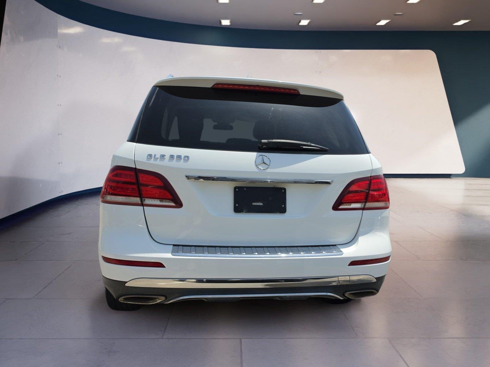 Used 2016 designo Diamond White Metallic Mercedes-Benz GLE 350 image 4