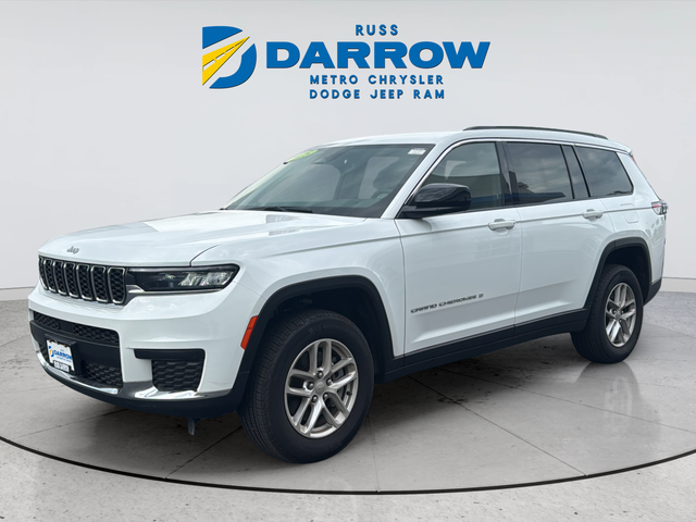 Used 2025 White Jeep Laredo image 1