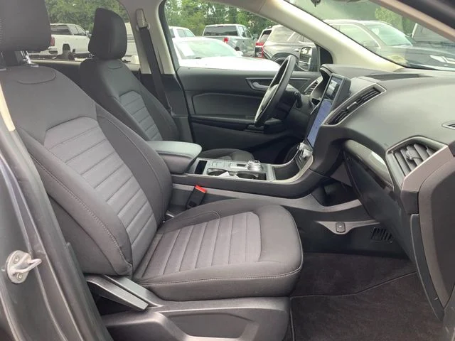 Used 2024 Gray Ford SE image 16