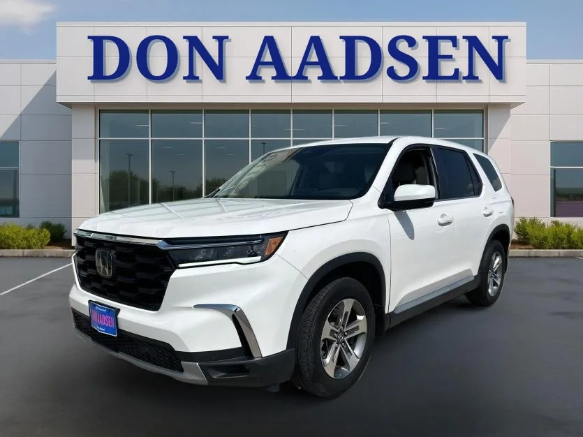Used 2024 WHITE Honda EX-L 7 Passenger image 1