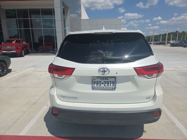 Used 2019 White Toyota LE Plus image 5