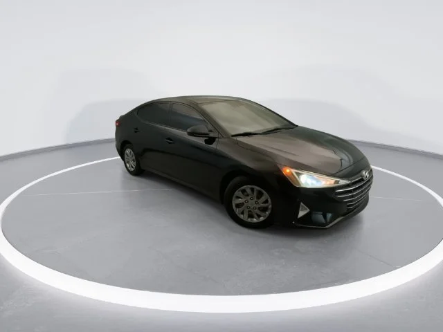 Used 2020 Black Hyundai SE image 8