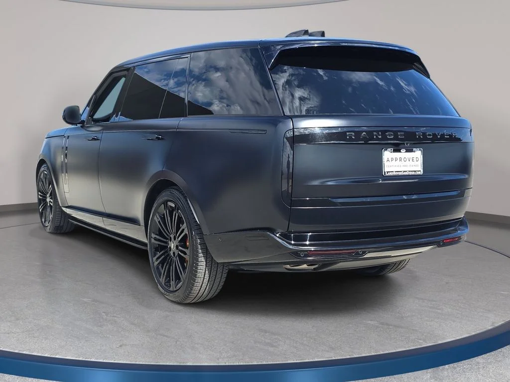 Certified Used 2023 Black Land Rover SE image 7