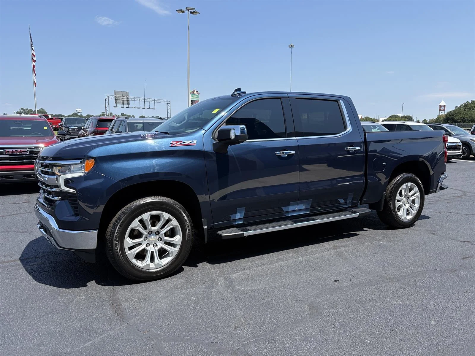 Used 2022 NORTHSKY BLUE METALLIC Chevrolet LTZ image 12