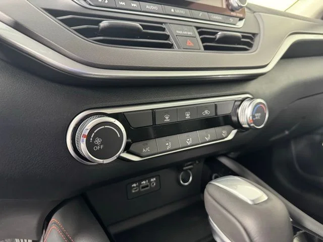New 2026 Gray Sky Pearl Nissan SR image 13