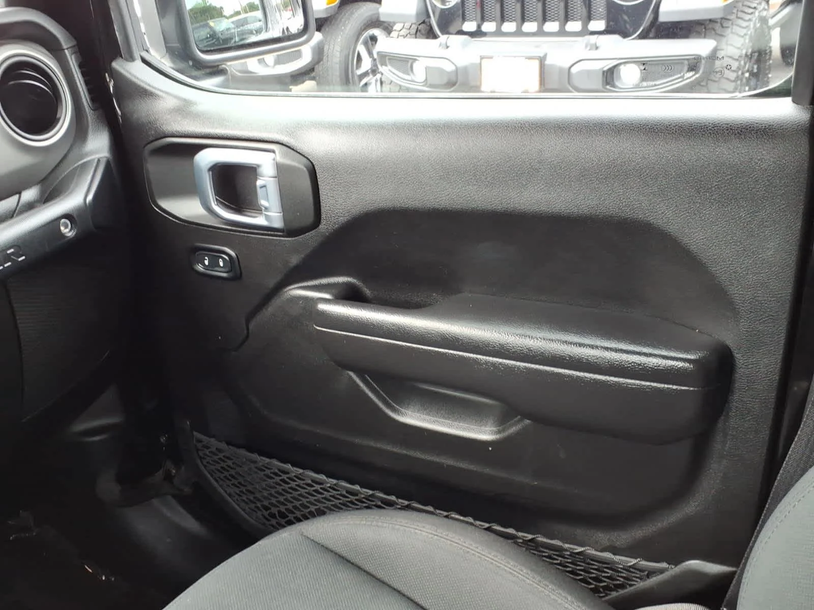 Certified Used 2022 Black Clearcoat Jeep Unlimited Willys image 17