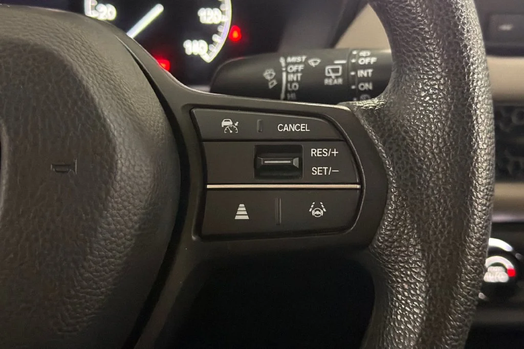 Used 2023  Honda LX image 30