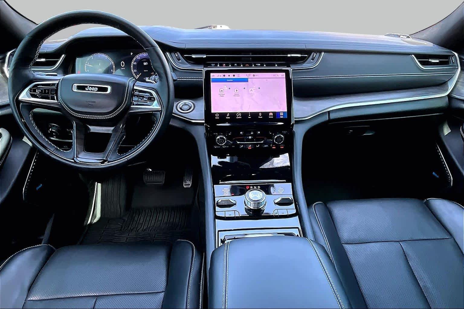 Certified Used 2023 Ember Pearlcoat Jeep Overland image 16