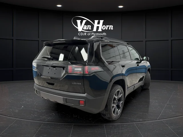New 2026 Diamond Black Crystal Pearl-Coat Exterior Paint Jeep Limited image 7