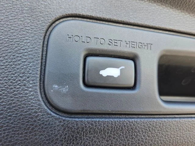 Used 2022 Black Acura Technology image 13