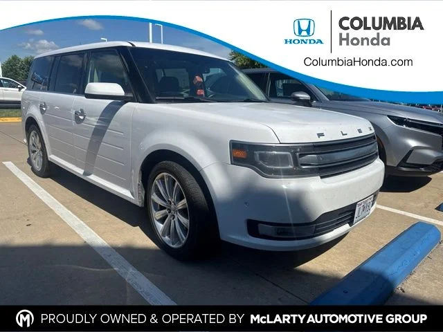 Used 2019 White Ford Limited image 1