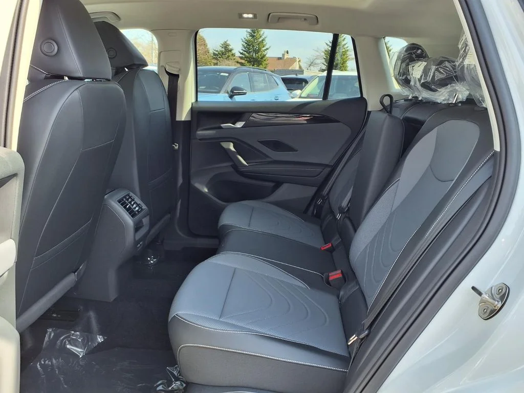 New 2026 Pure White Volkswagen 2.0T SE image 16