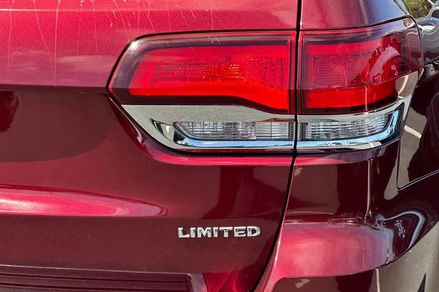 Used 2020 Red Jeep Limited image 32
