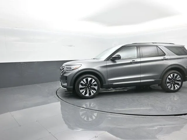 New 2026 Gray Ford Platinum image 4